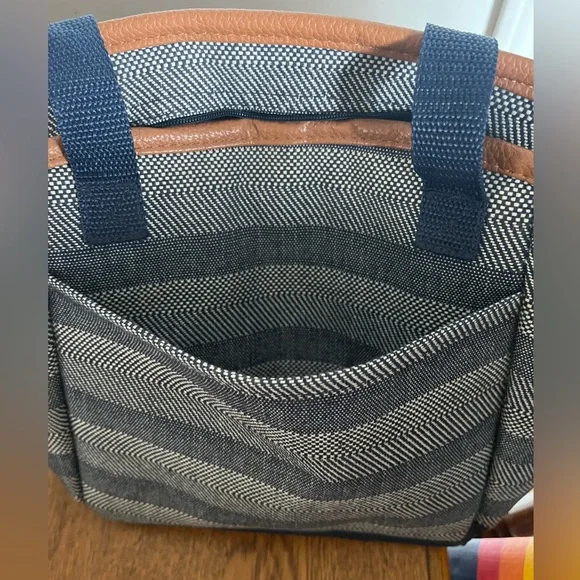 Thirty-One Insulated Navy and Brown Striped Lunch Bag - Picture 4 of 8